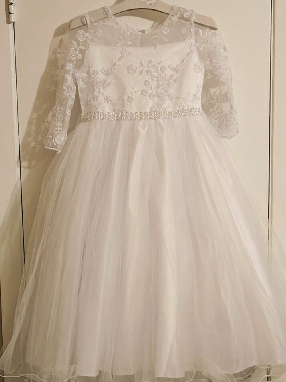 Tip Top Kids first communion dress white size 6 embroidered lace bodice long sle